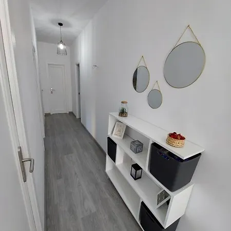 Acea Nova 1 アパート