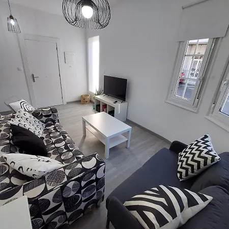 Acea Nova 1 アパート